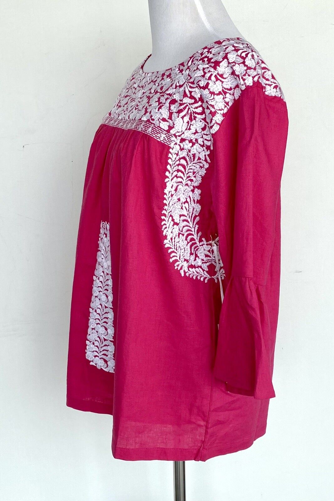 J Marie embroidered Margo Top bell sleeve XSmall Retail $92 Price $49 NWT