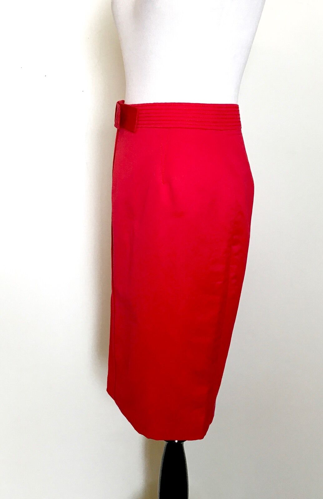 Carolina Herrera Red Straight Skirt NWT Retail $300 Price $149 Size 2