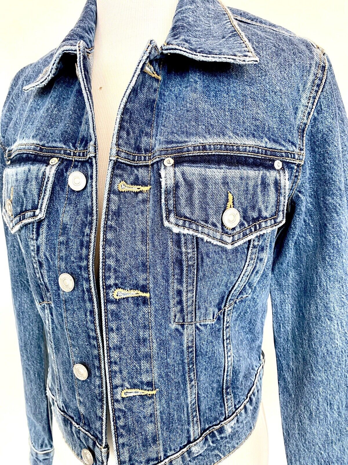 Hudson Moonstruck Cropped Jean Jacket XS Denim Distressed Retail $175 Price $69