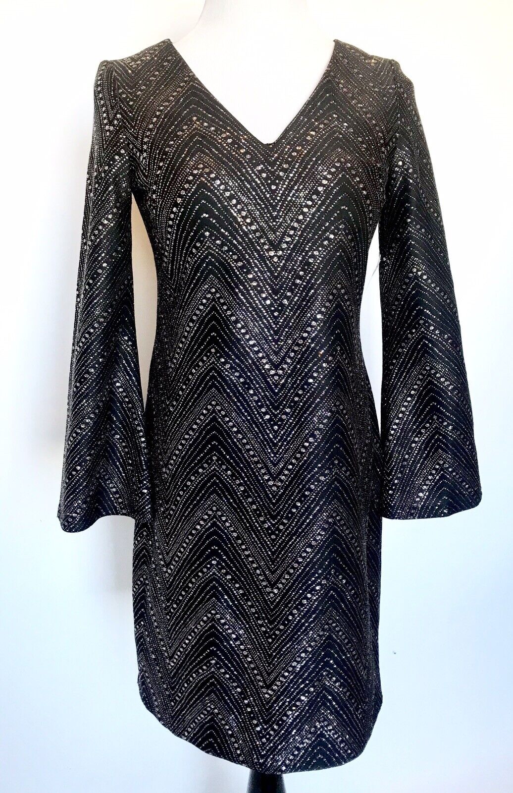Jessica Howard Bell Sleeve Cocktail Dress Retail $109 Price $46 NWT Size 6