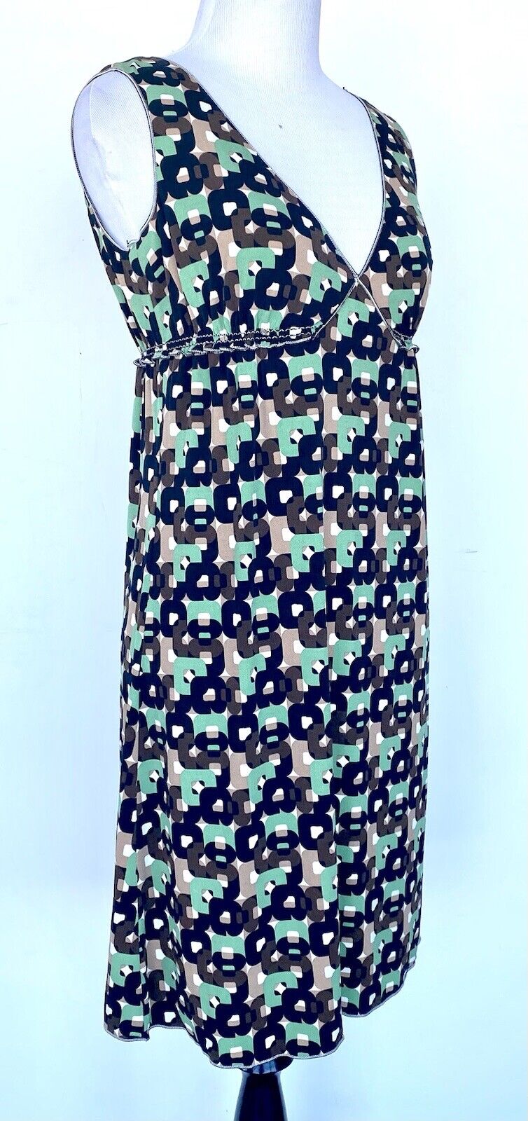 Max Studio Ruffle stretch Dress Size XS Retails $118 Price $55 NWT