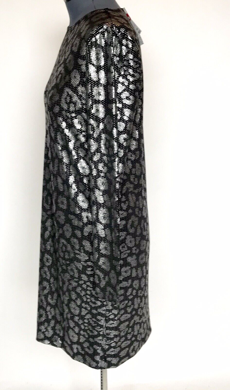 Carmen Marc Valvo Silver & Black Stretch Dress.Retail $88  Price $44 Size L NWT