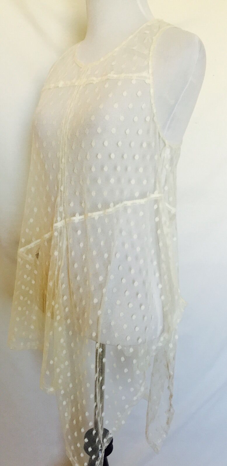 BCBGeneration Cream Spot Net Top NWT Size M Retail $88 Price $38