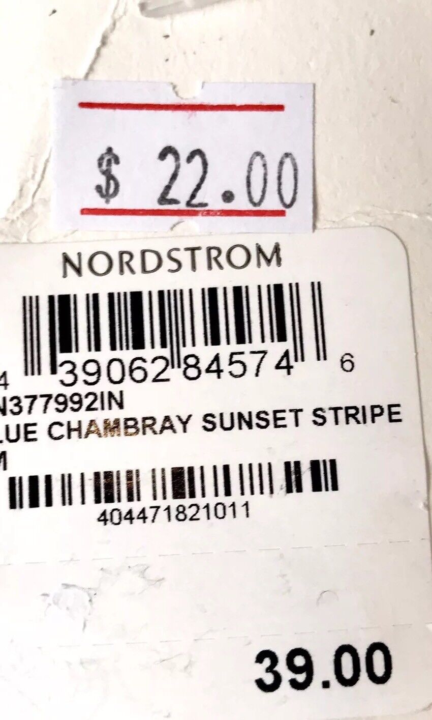 Tucker +  Tate Linen Mix Chambray Hooded Romper.NWT Retail $39 Price $19.50 9 M