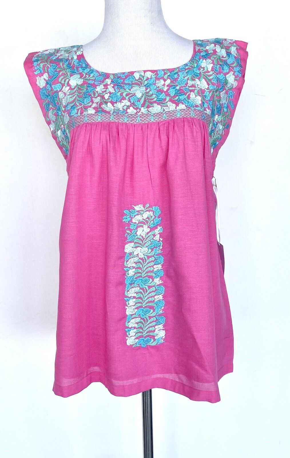 J Marie embroidered Linen Hannah Top size XS Retail $102 Price $56 Blue Pink