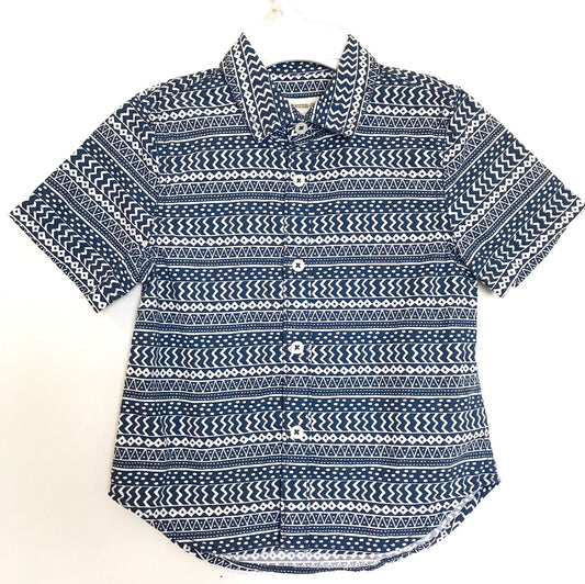 Tucker + Tate  Navy Blue Geo Stripe Shirt. NWT Retails $32 Price $23 Age 3