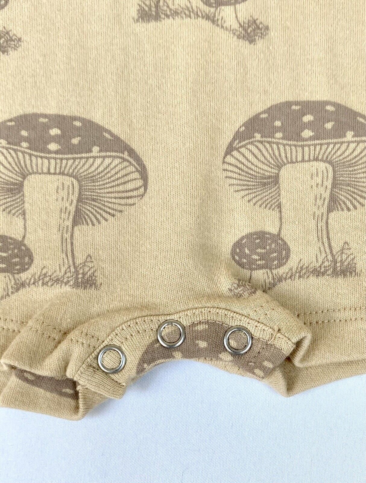 Kate Quinn 100% Organic Cotton Shortie Romper Retail $38 Price $28 6-12 M Mocha