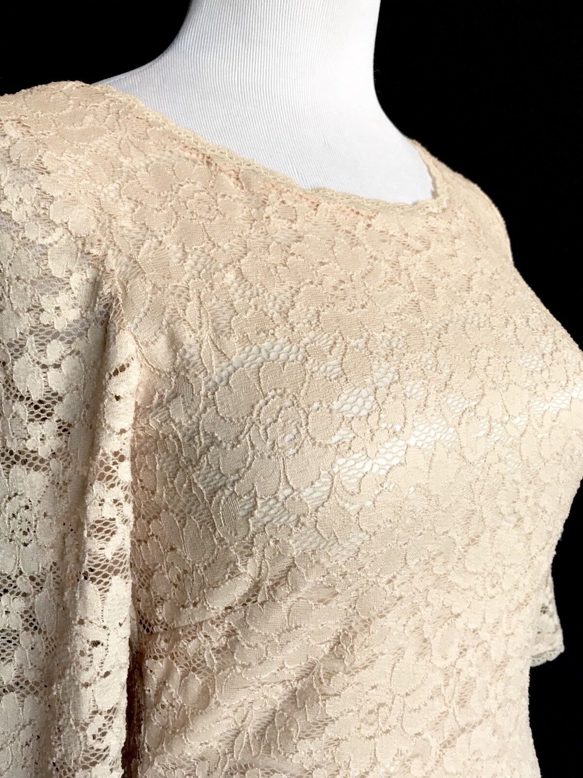 Eliza J Nude Lace Dress NWT Retails $128 Price $68 Size 2