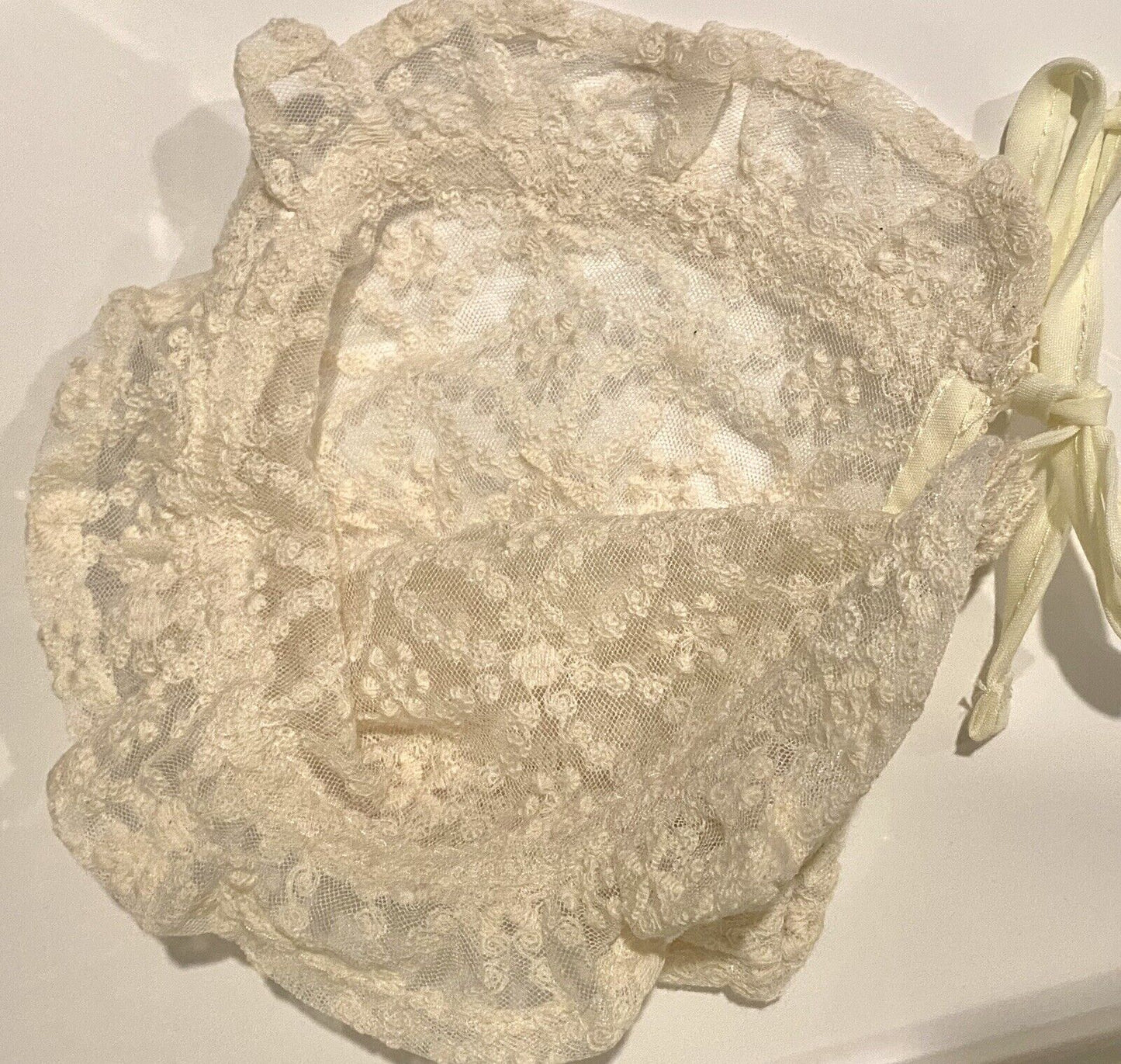 Antique Vintage Style Cream Lace Bonnet Baby Girl. One Size Price $15