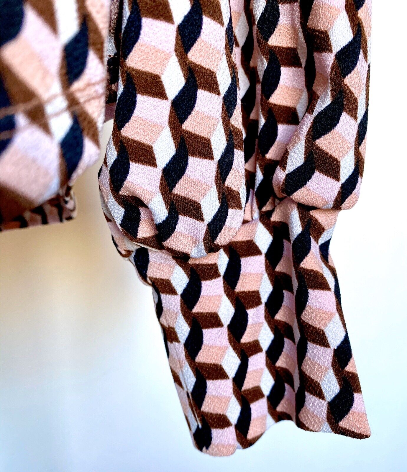 Adrianna Papell Pink Tan LS Blouse  NWT Size S Retails $69 Price $38