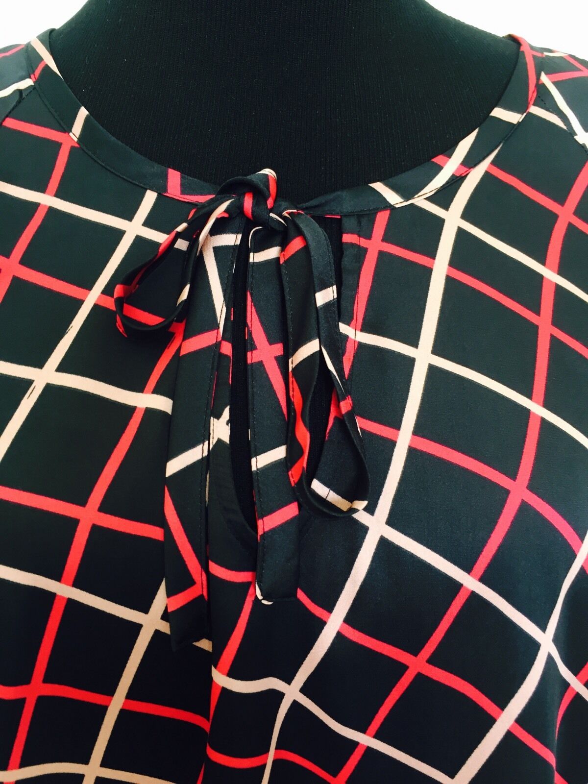 Sanctuary Women's Silky Blouse. Black Red Pink. NWT Retail $79 Price $24 XS
