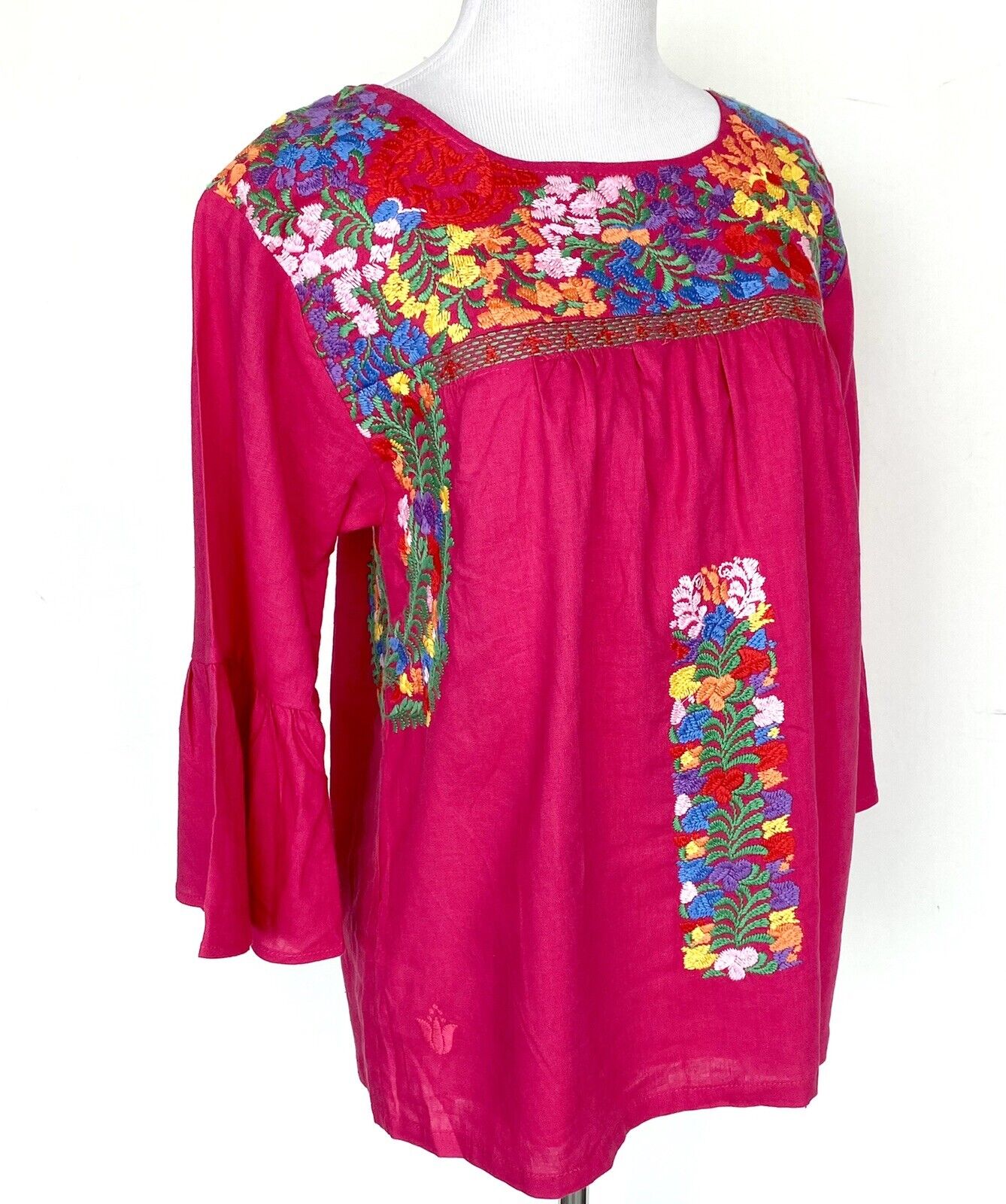 J Marie embroidered Rosa Pink Top bell sleeve XSmall Retail $92 Price $46 NWT