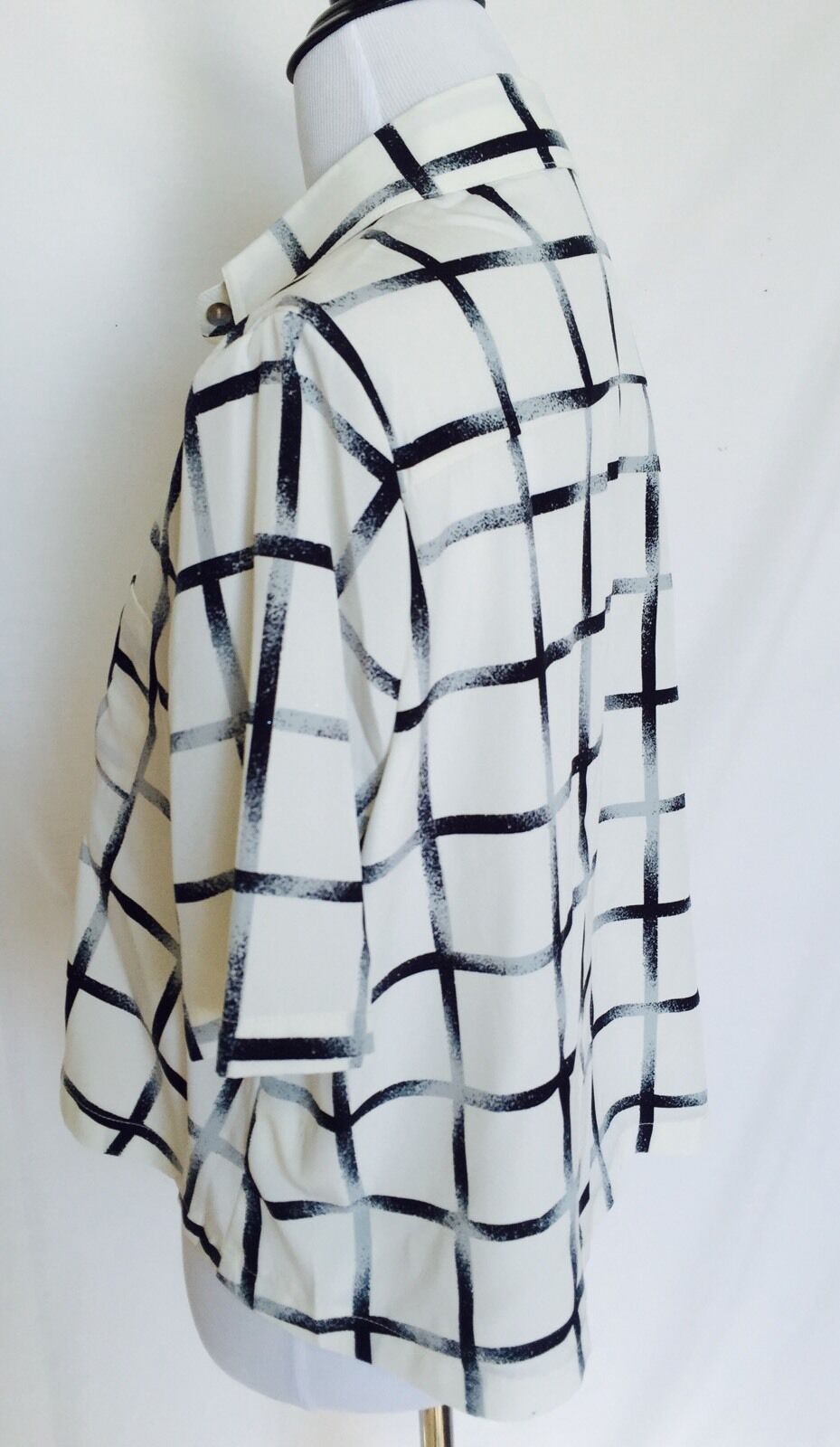 ACHRO Ivory Gray And Black Checked Boxy Blouse. NWT Size Small $29