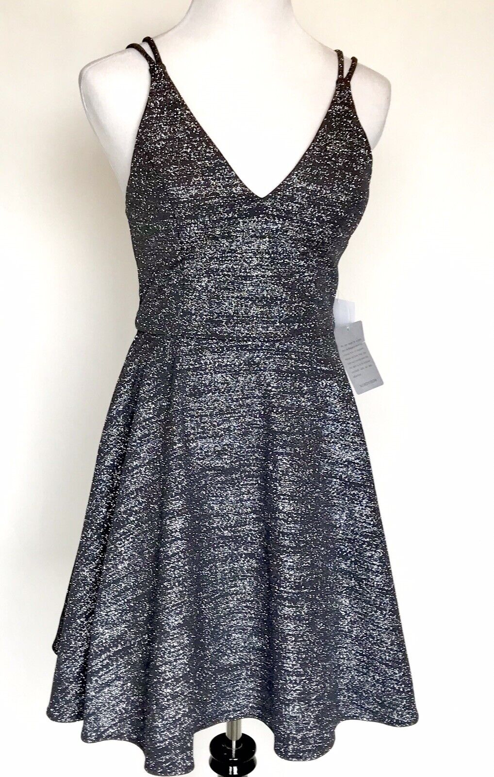 Xscape Glitter Gray Skater Dress Tulle Under Size 6  Retails $188 Price $68 NWT