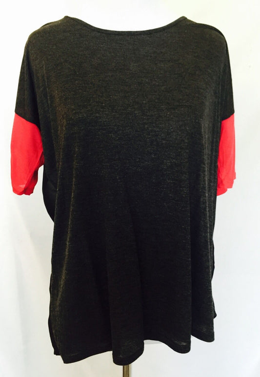 Kenzie Gray And Red Chiffon Back Top. NWT Retail $39 Price $22 Small