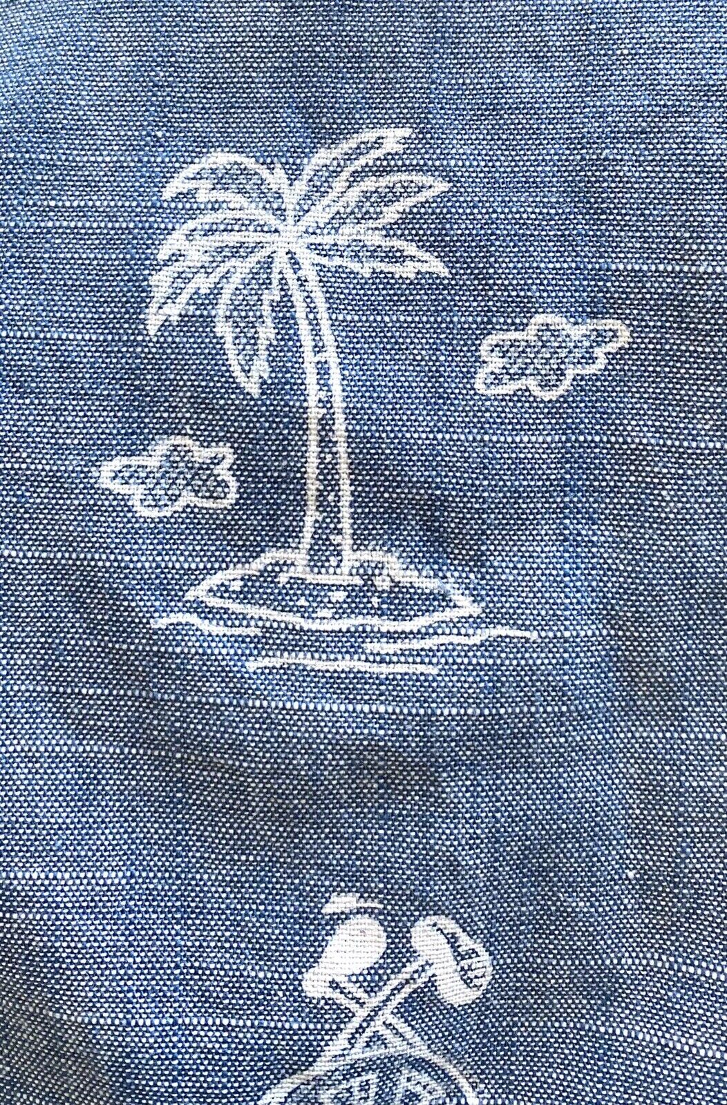 Levi’s boys shirt blue Printed short sleeve Cotton Retail $40 Price $26 Age 5-6
