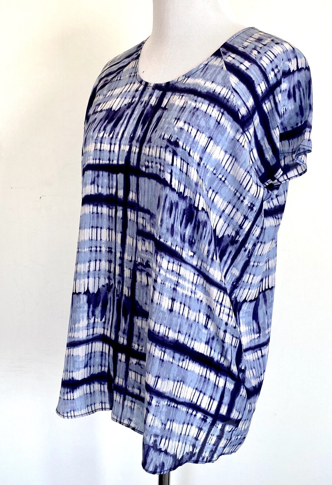 Nic + Zoe SILK  Blue Short Sleeve Tunic Top. NWT Size XS Retail $128 Price $45