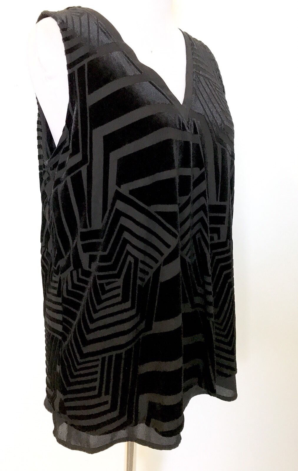 Halogen Black Velvet Chiffon Shell Top. NWT Size S Retail $69 Price $29