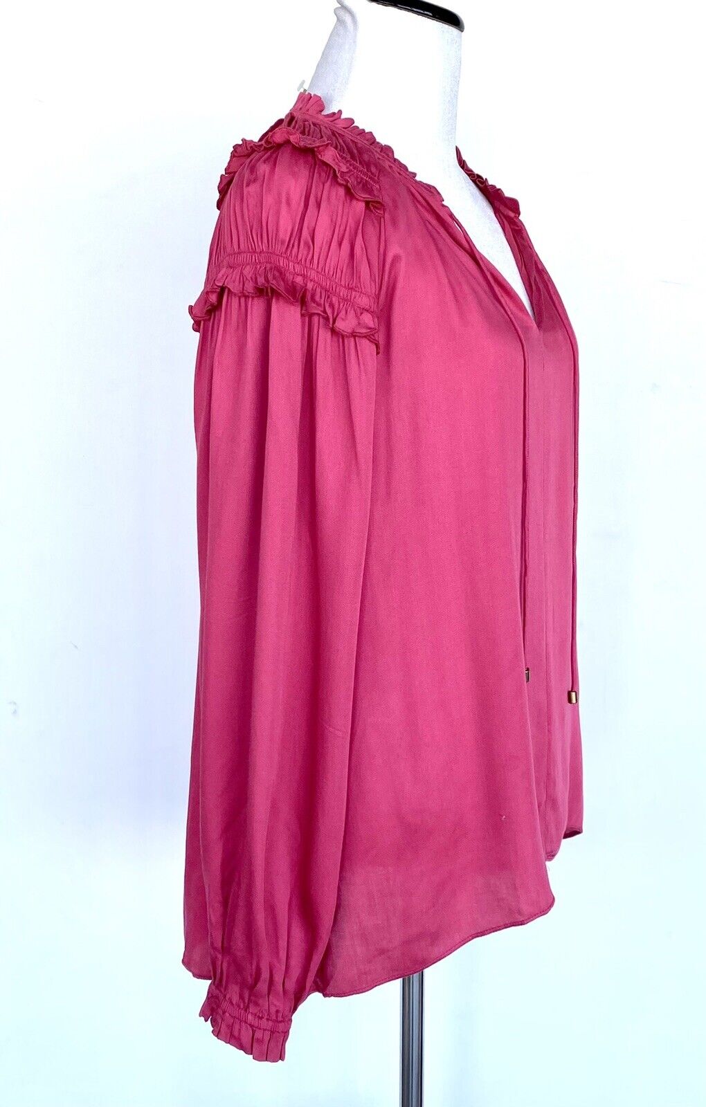 Sundance So In Love LS Blouse. Retails $128 Price $49 NWT Size XS