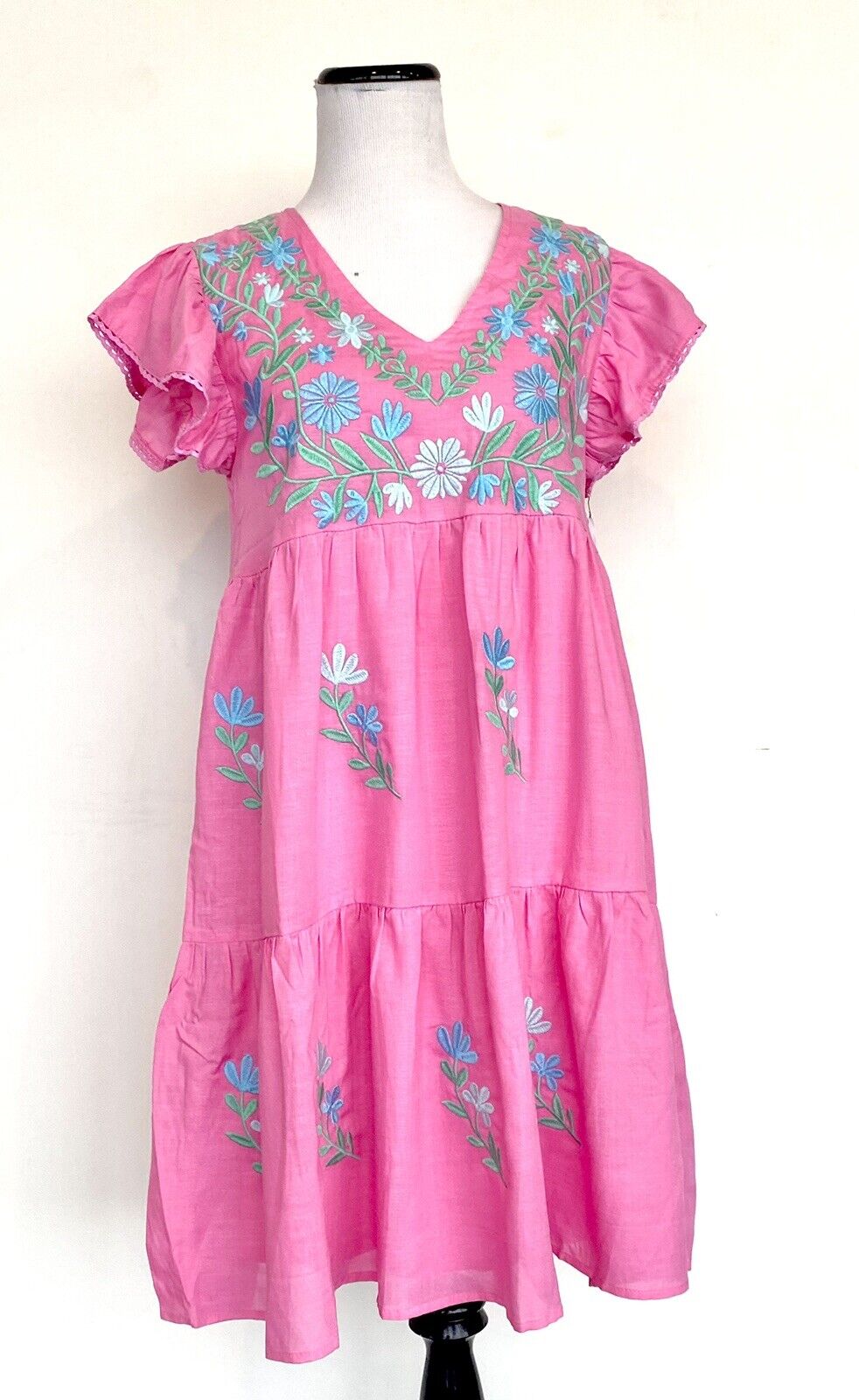 NWT J Marie embroidered Linen Mix Malia Dress size XSmall Retail $118 Price $69