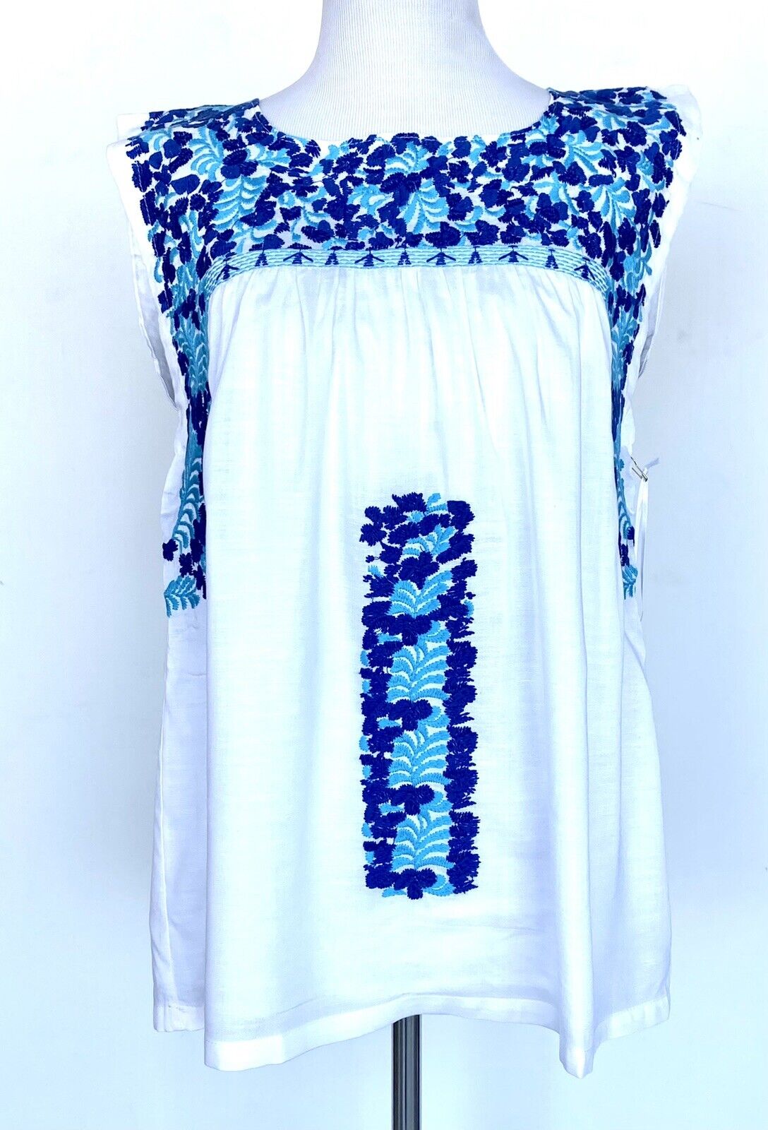 J Marie embroidered Brynn Linen mix top XS Retail $102 Price $56 white blue