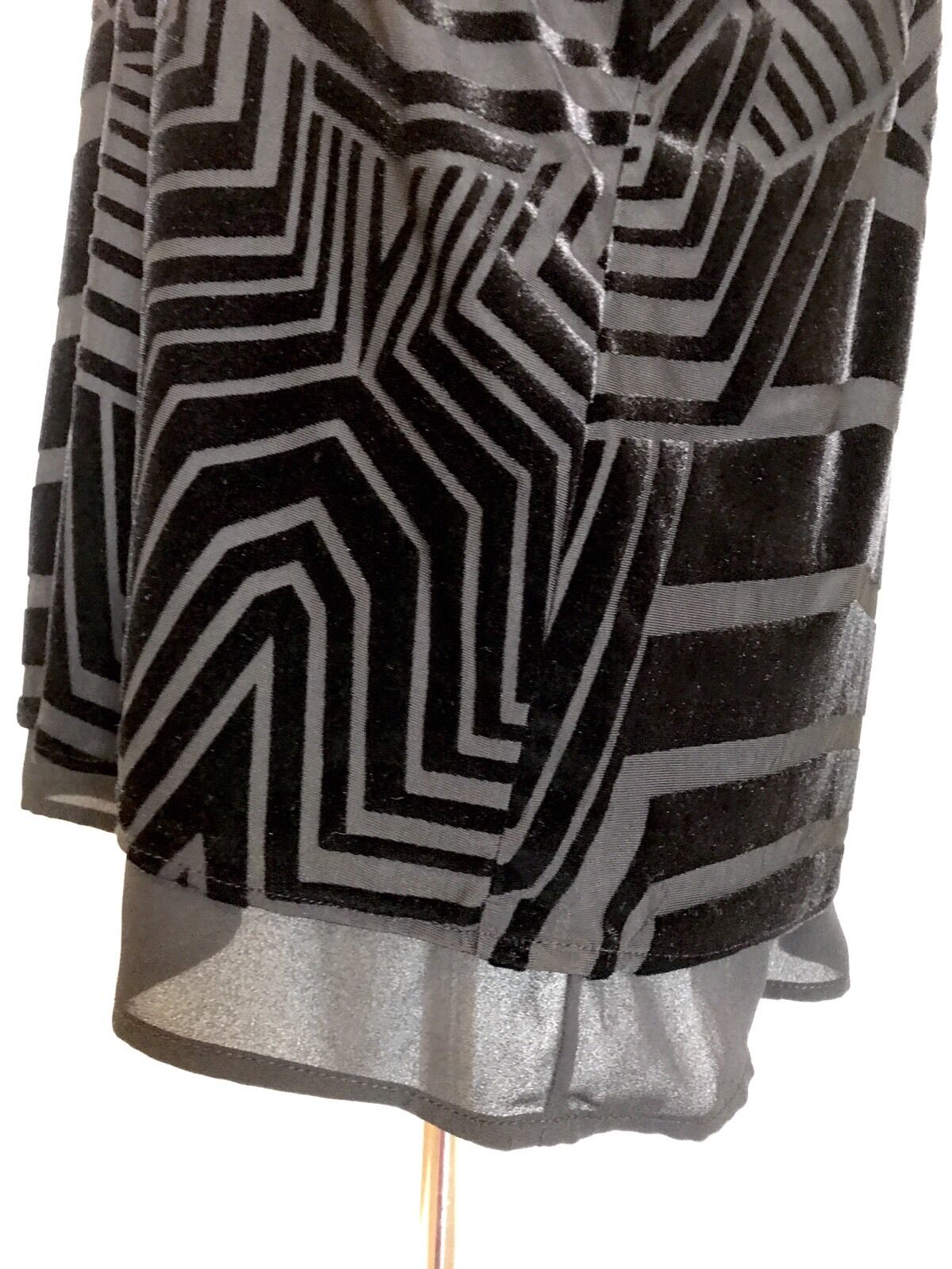 Halogen Black Velvet Chiffon Shell Top. NWT Size XS Retail $69 Price $29