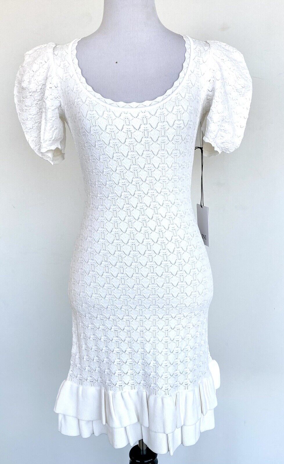 Lini white stretch dress puff sleeve retails $288 price $115 XS