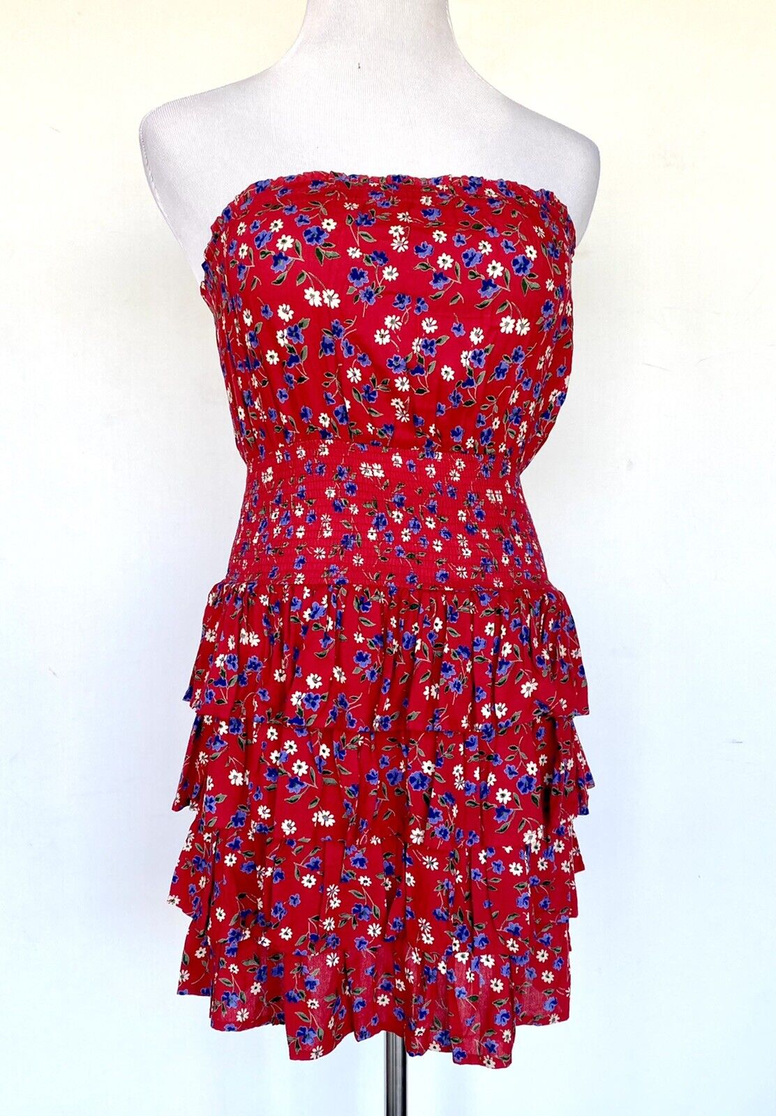 patrons of peace Tiered Ruffles red strapless dress smocked waist $59 XS