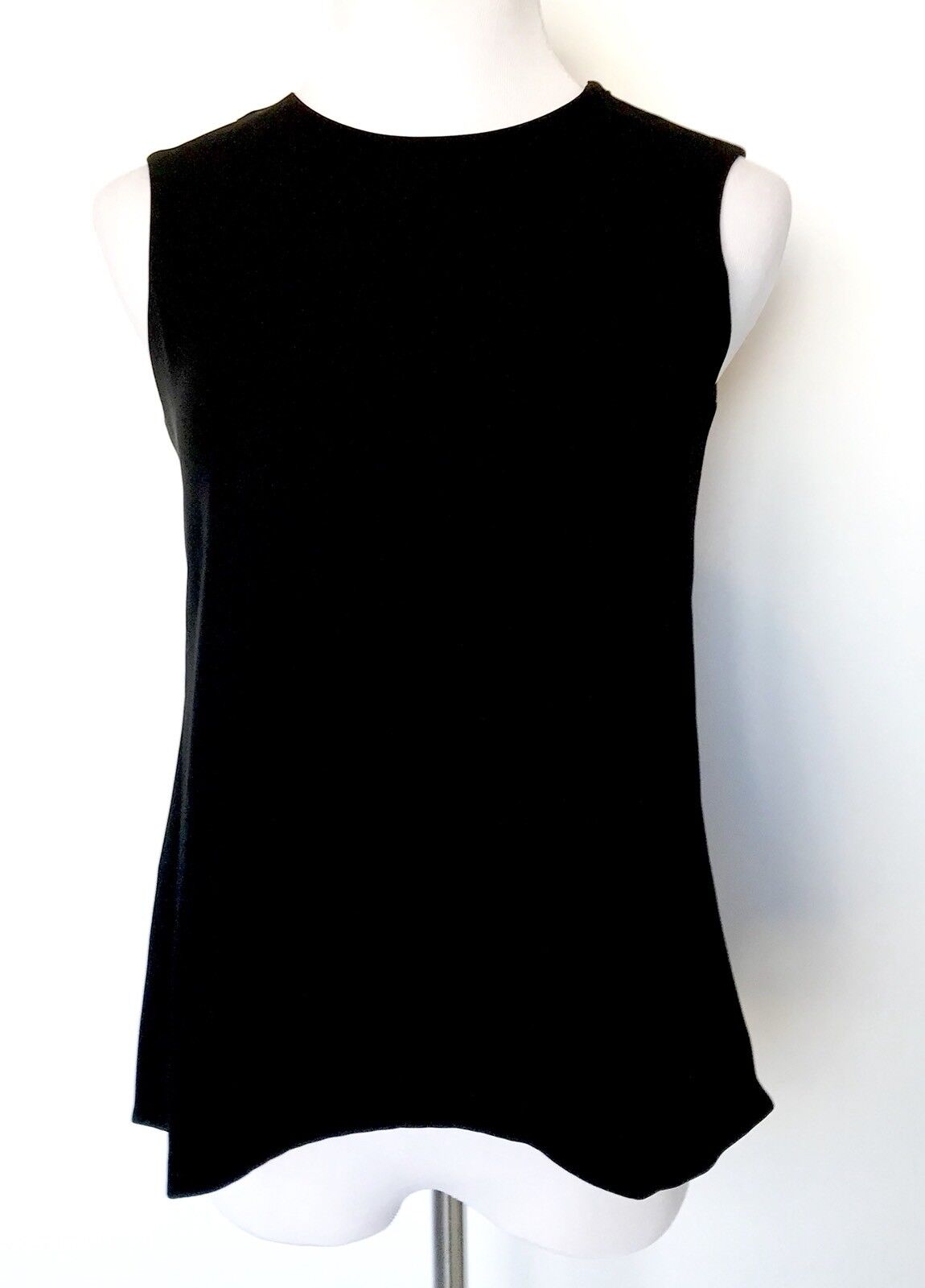 Carolina Herrera Black Lace Panel Swing Top. NWT Retail $325 Price $156 Size 4