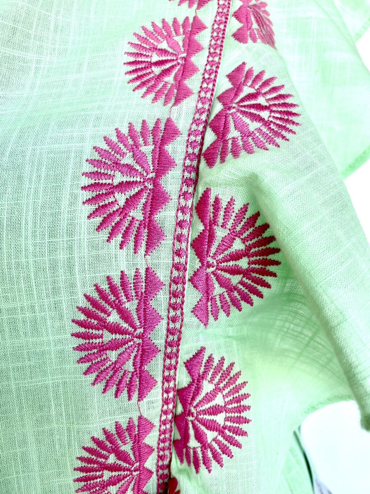 NWT J Marie embroidered Raya Top size XS Retail $106 Price $54 pale green pink