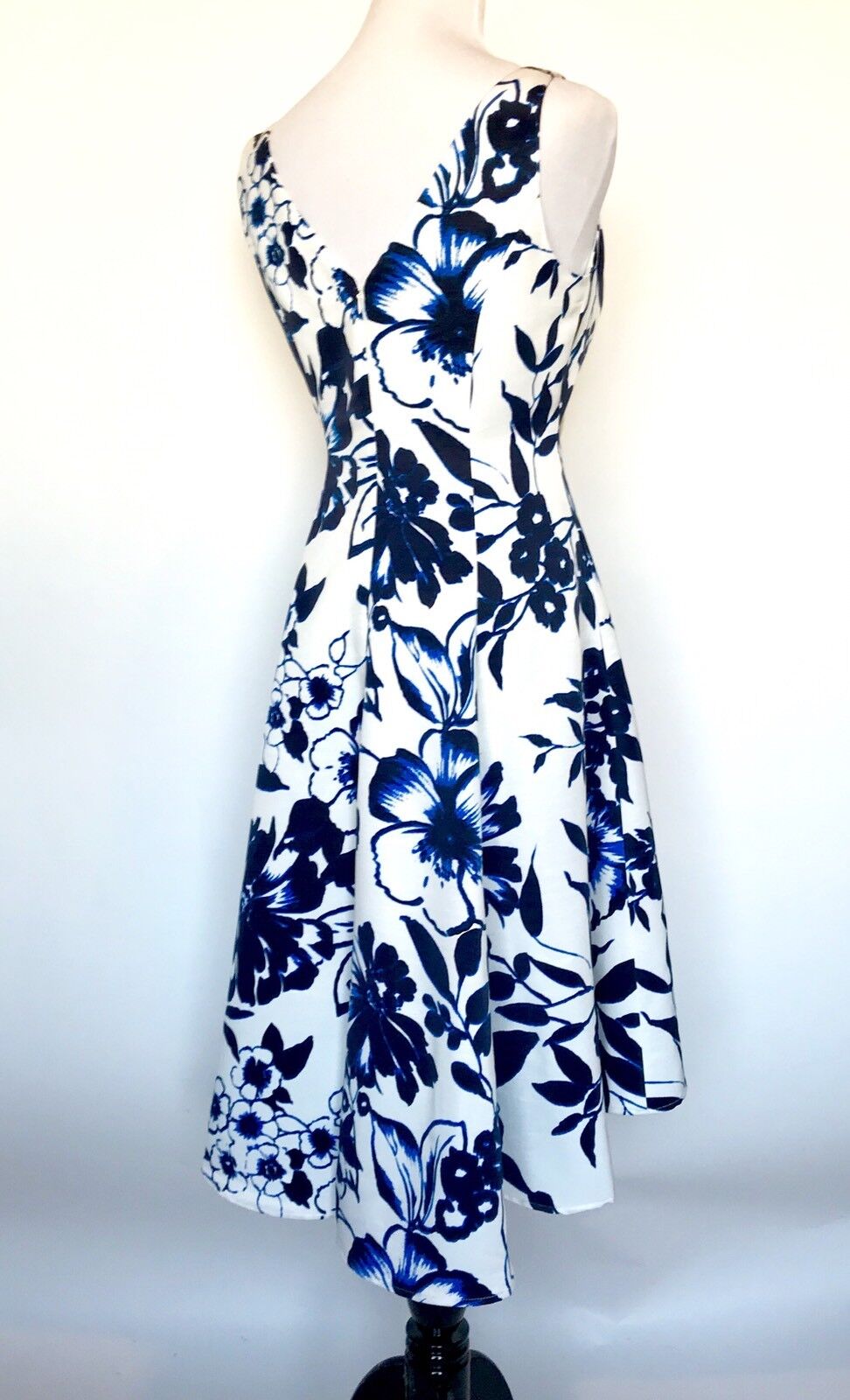 Eliza J  Blue & White Floral Dress. Hi-Lo Skirt NWT Retail $188 Price $88 Size 6