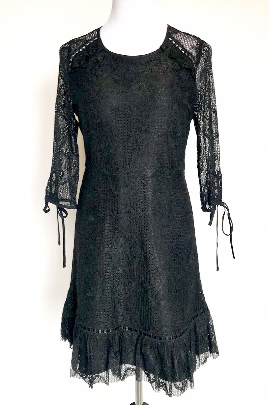 Moon River Black Lace Low Back Dress. Size L NWT Retail $100 Price $59.98