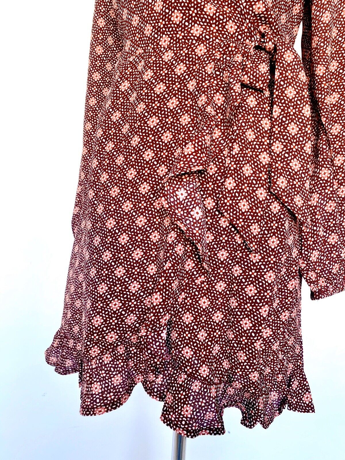 Band of Gypsies Printed Faux-Wrap Ruffle Dress Size XS Retails $78 Price $38 NWT