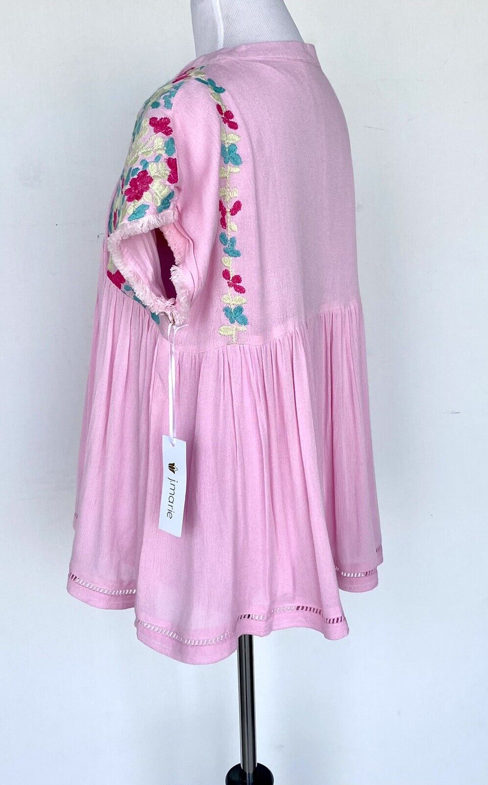 J Marie embroidered Poppy Tassel Top size XS Retail $92 Price $59 Pink NWT