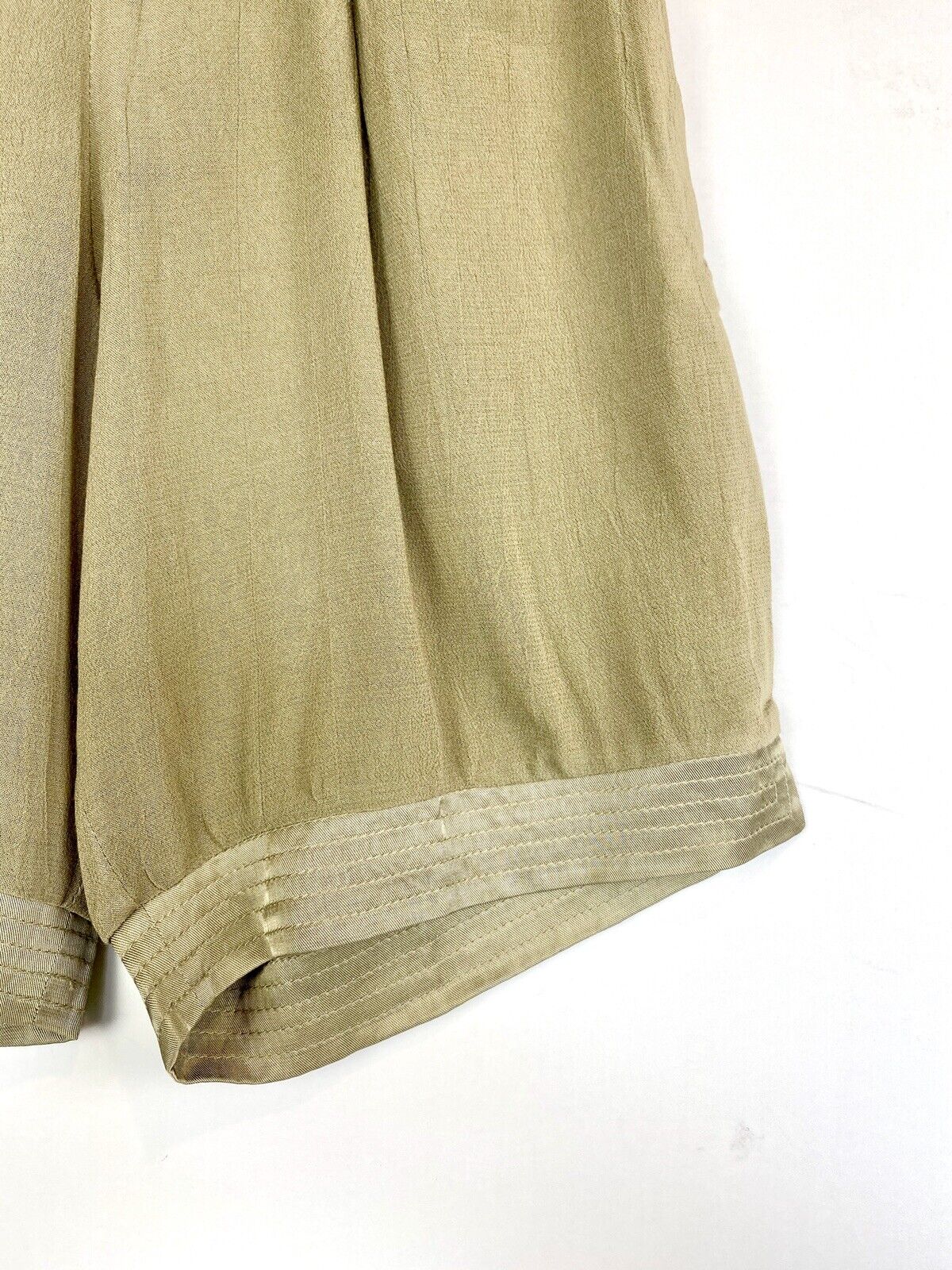 We-Ar Ethical Clothing Military Green Shorts Retail $128 Price $49 Sz XS NWT