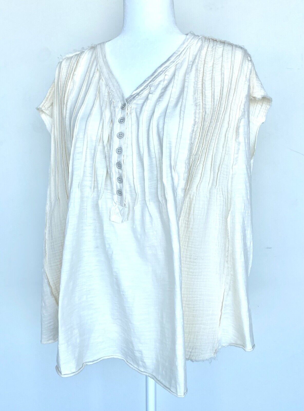 Oli & Hali oversized ivory Raw Edge cotton blouse Price $46 Small