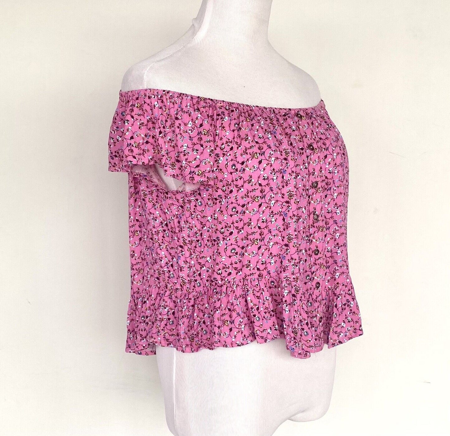 En Creme Pink Floral Boho Off Shoulder Top. Rwtails $58 Price $26 NWT Size S