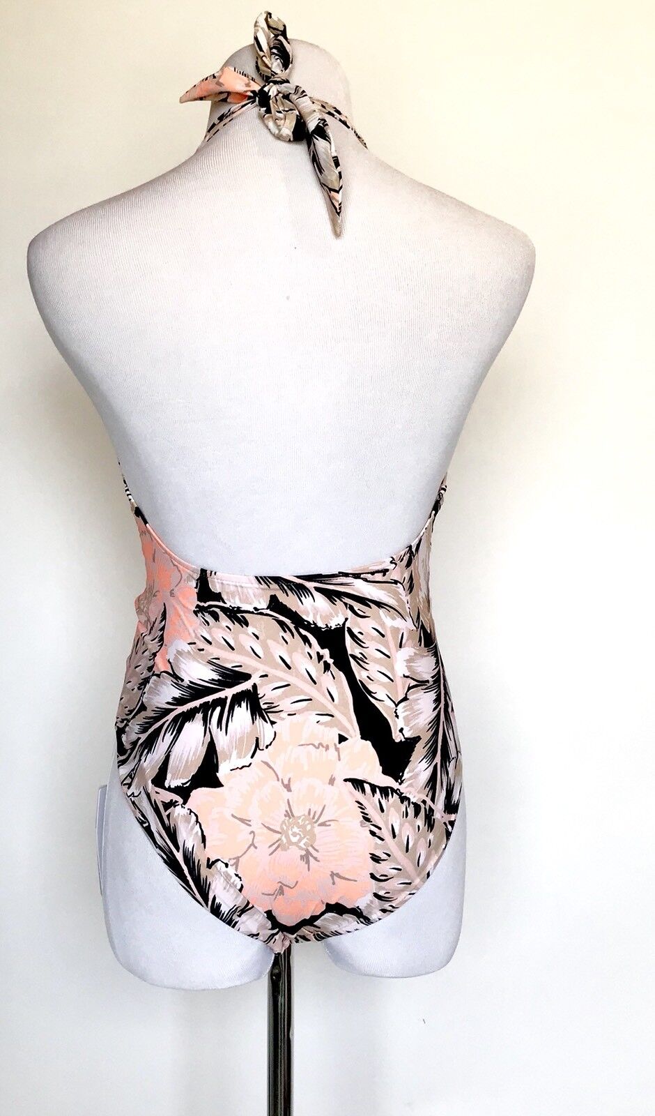 Seafolly Hothouse Floral Deep V Swimsuit NWT Retails $182 Price $68 Size 4