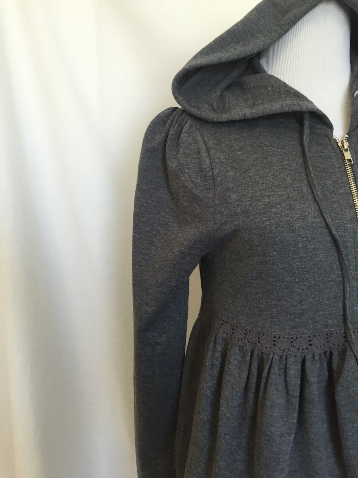 Romeo And Juliet Couture Gray Hoodied Jacket. NWT Retails $220 Price $68 XS