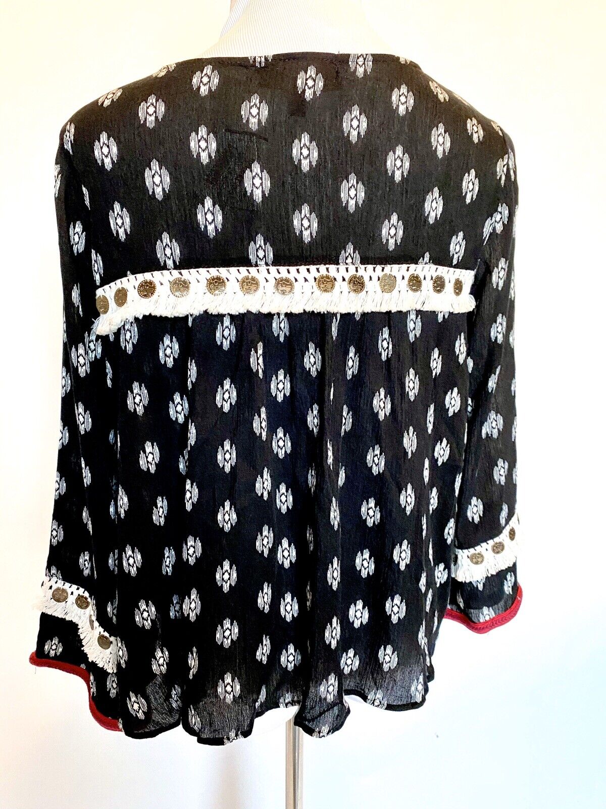 Status By Chenault  Fringe Boho Open Front Jacket Retail $78 Price $33 NWT Sz M