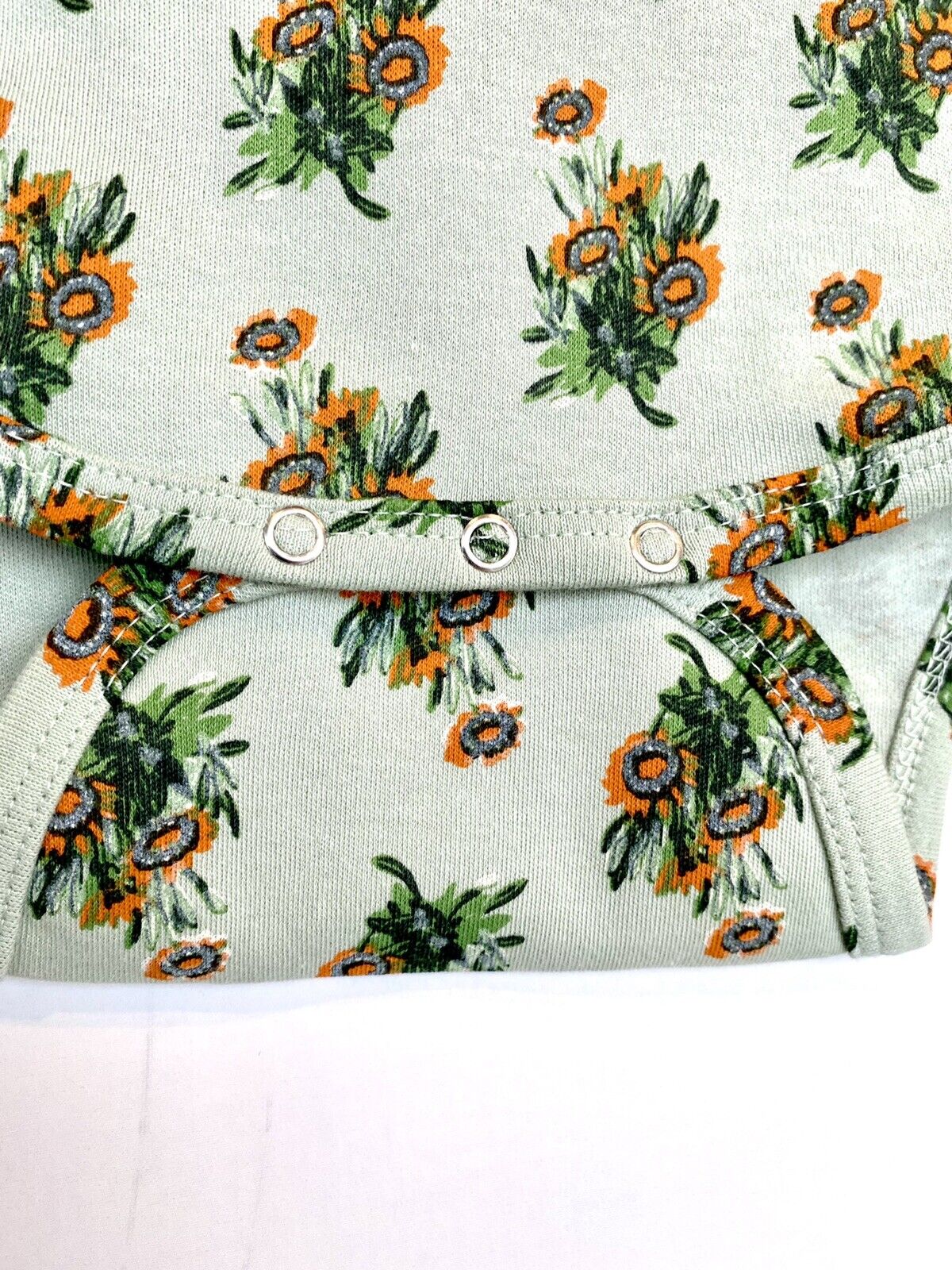 Kate Quinn 100% Organic Cotton Bodysuit Retail $32 Price $26 6-12 M Calendula