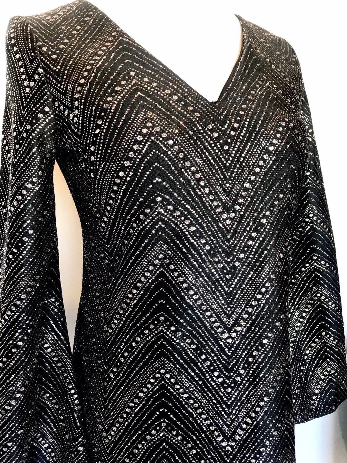 Jessica Howard Bell Sleeve Cocktail Dress Retail $109 Price $46 NWT Size 6