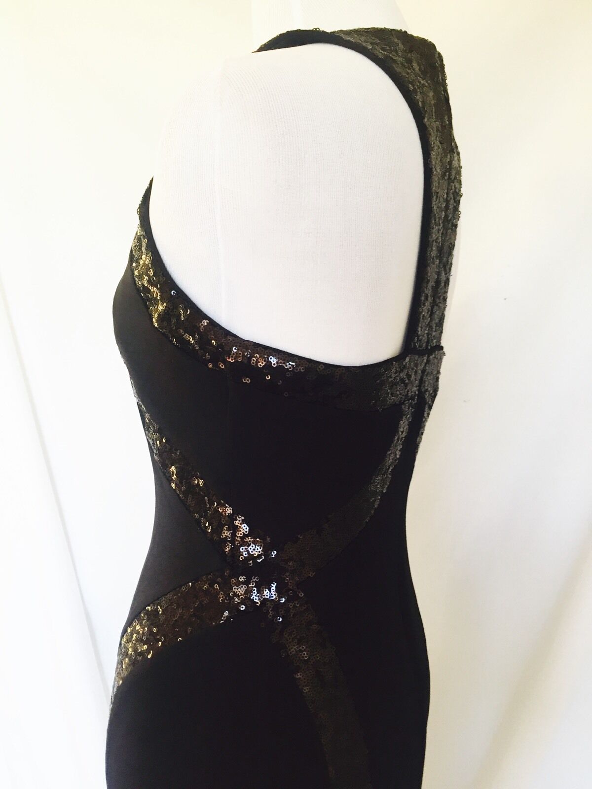 Laundry Black Sequin Dress. NWT Retails $275 Price $72 Size 2