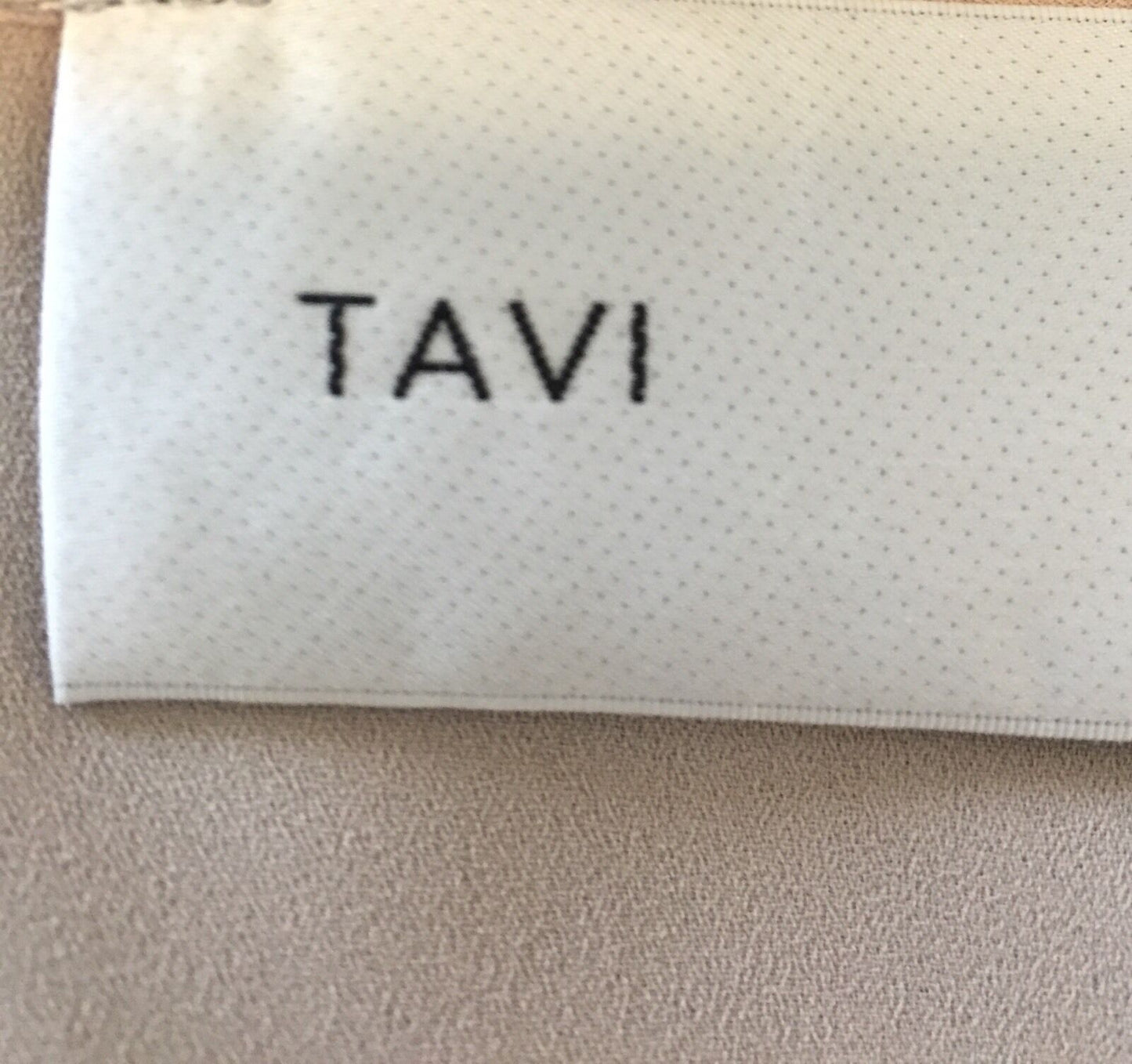 TAVI WOMEN'S GOLD SPARKLE  TOP NWOT SIZE M. $38 Flutter Sleeve