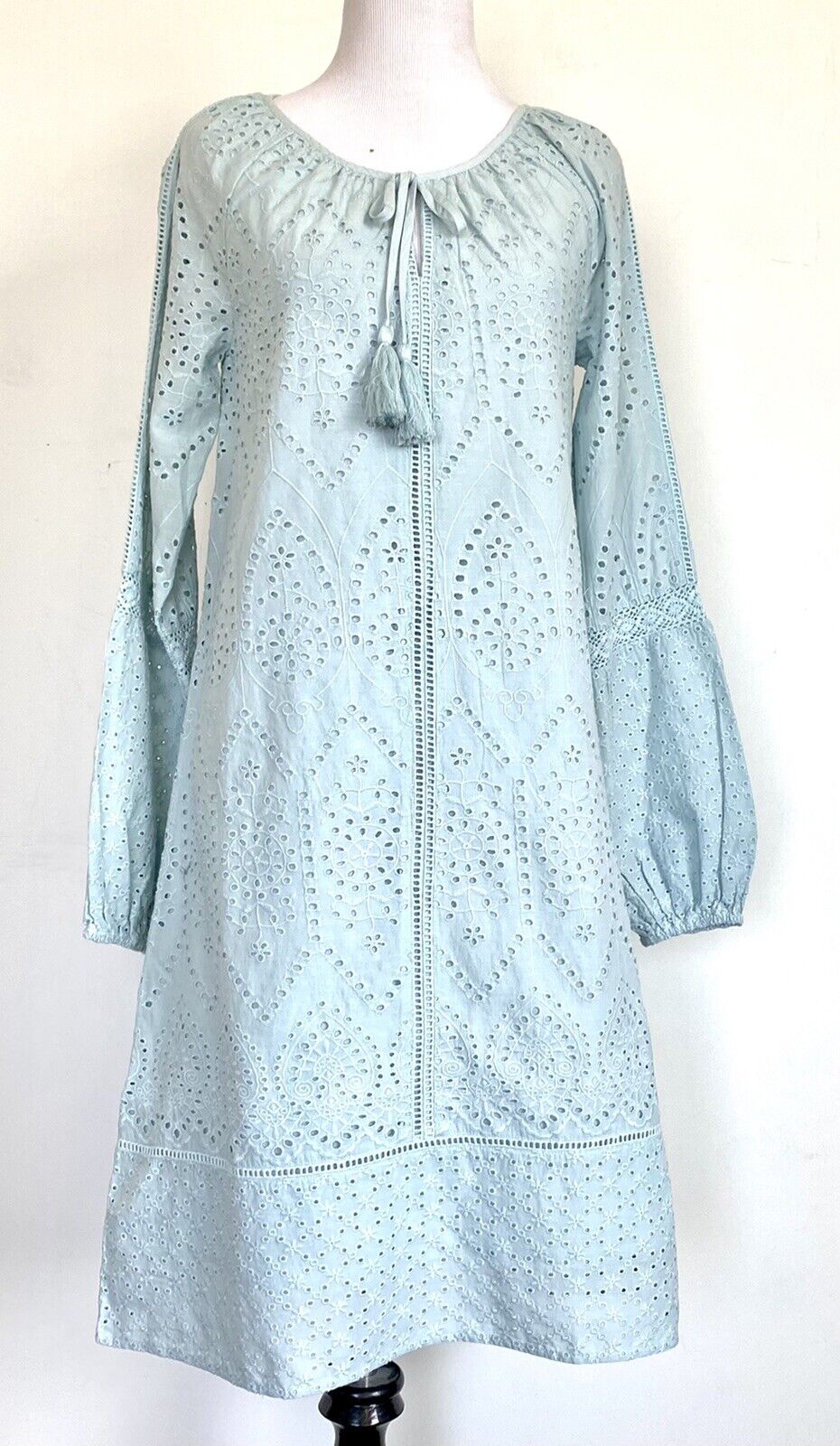 Sundance Coastland Embroidered Eyelet Dress Retails $148 Price $52 Size XS NWT