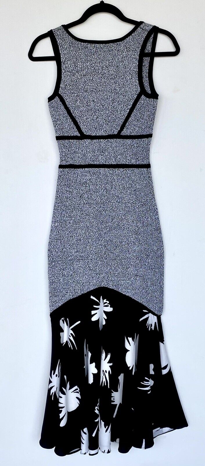 Prabal Gurang Dress Size XS Stretch Bodycon Floral Skirt. NWOT Price $59