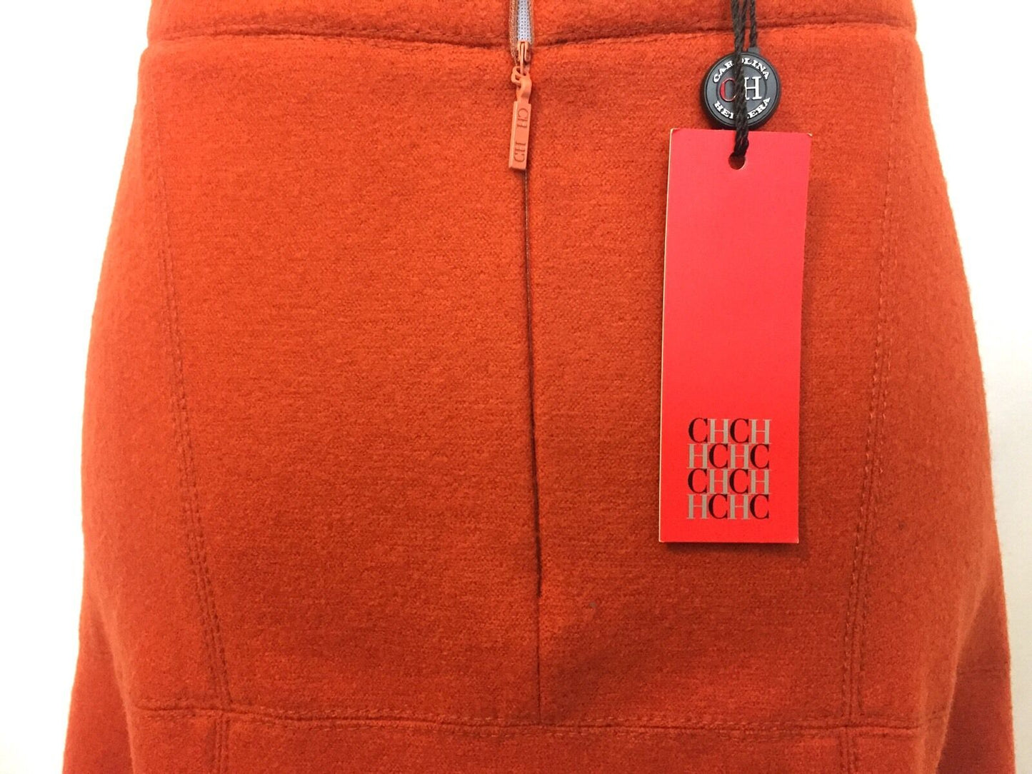 Carolina Herrera Wool Dark Orange Skirt NWT Retail $445 Price $170 Size 2
