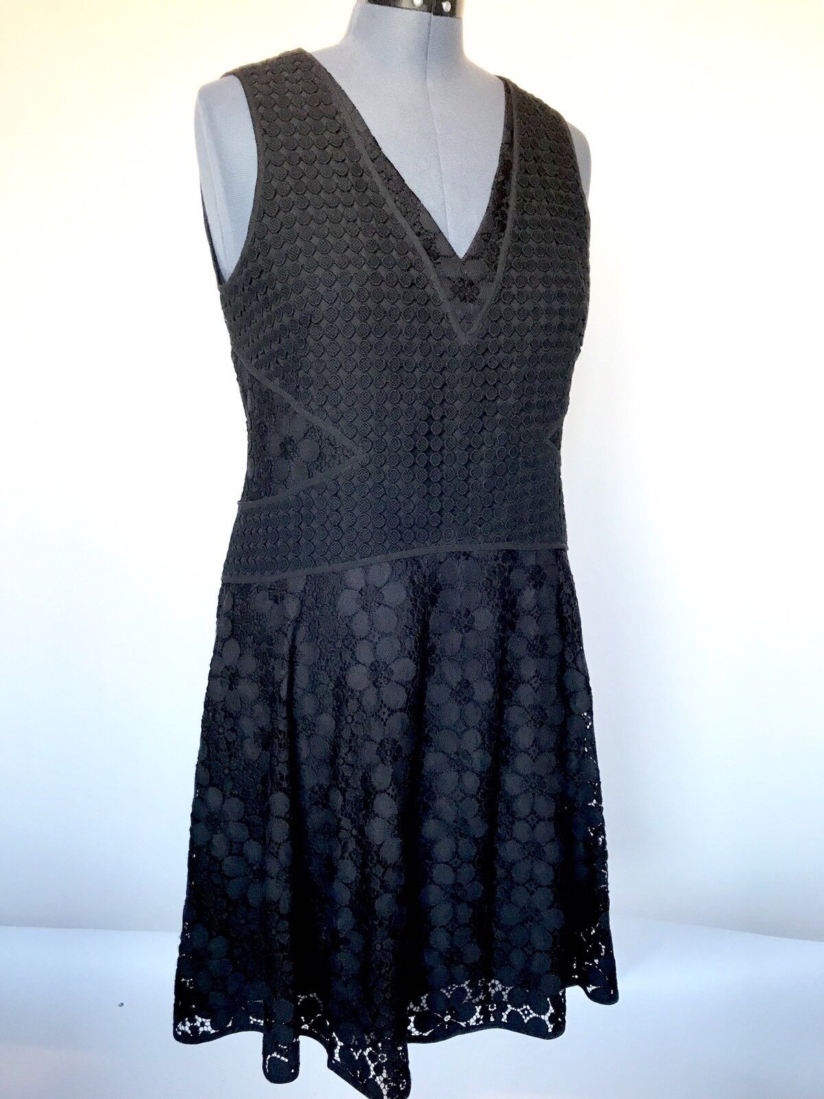 Diane Von Furstenberg Black Fiorenz Dress. NWT Retail $398 Price $198 Size 14