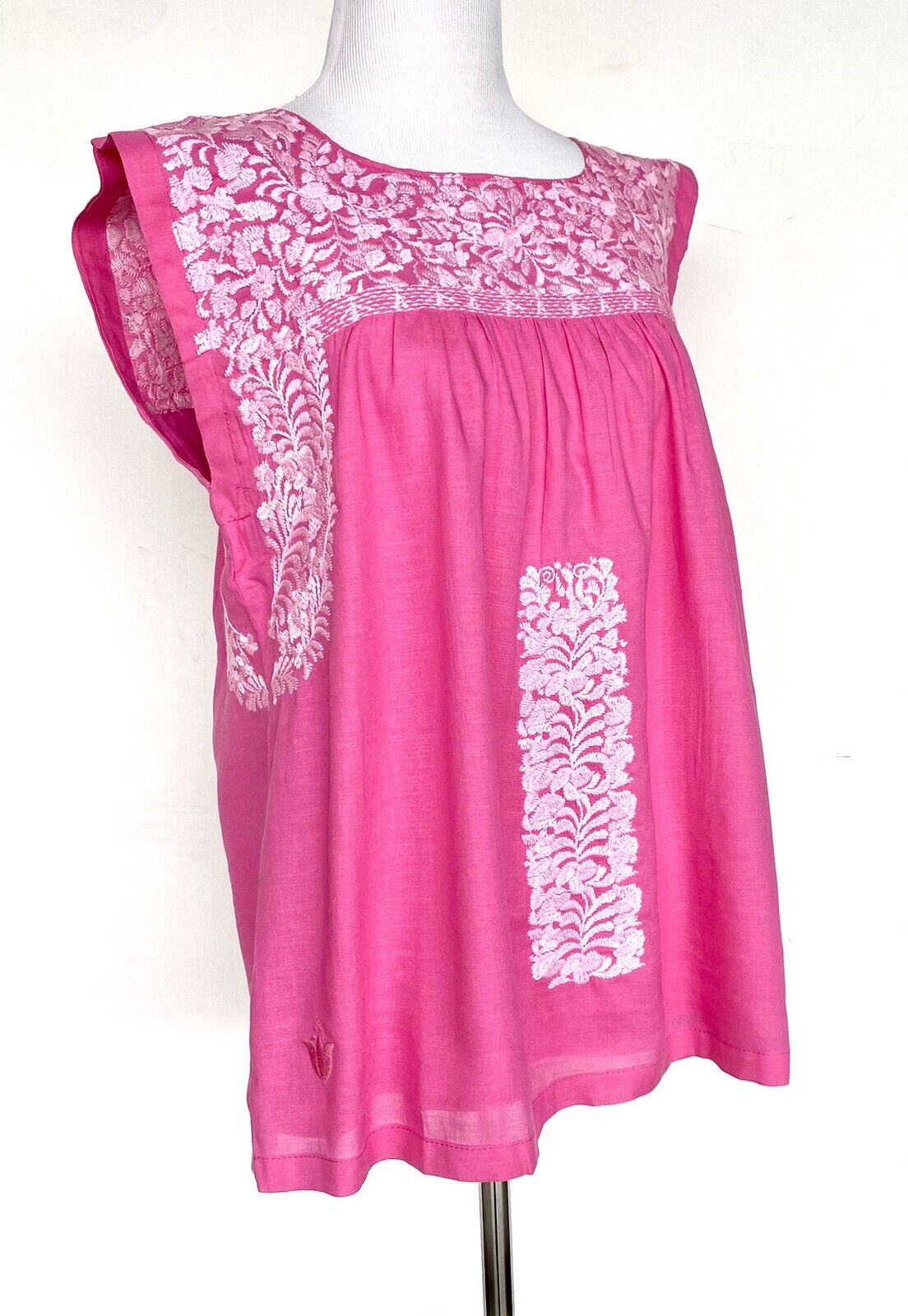 J Marie embroidered Devyn Linen top XS Retail $102 Price $56 Pink