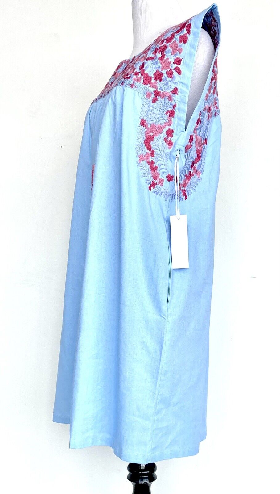J Marie embroidered Raelyn Dress size XS Retail $116 Price $65 Cotton Linen Mix